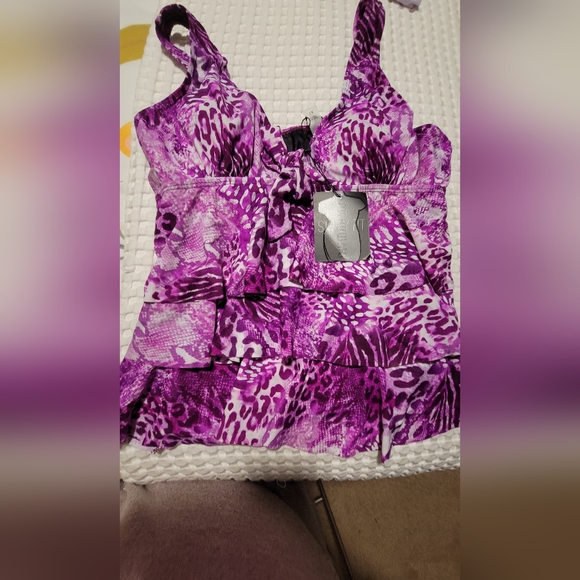 Simply Fit 2 Tankini w/matching shorts - Picture 1 of 3